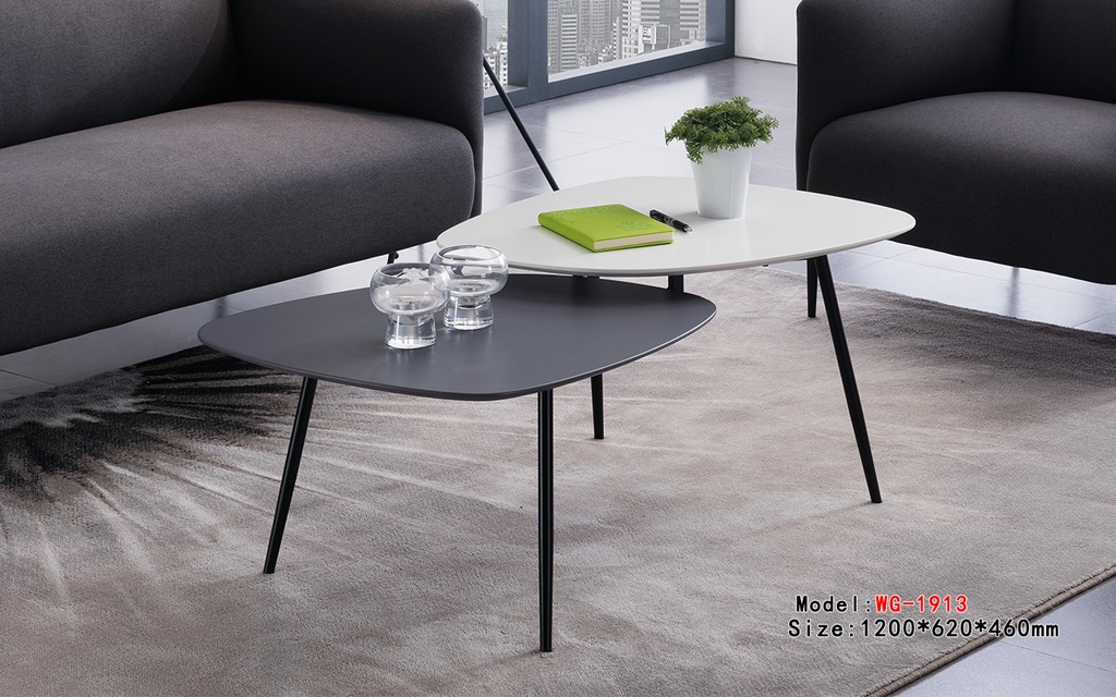 طاولة شاي بيضوية الشكل بمزيج بين اللونين الابيض و الرمادي 