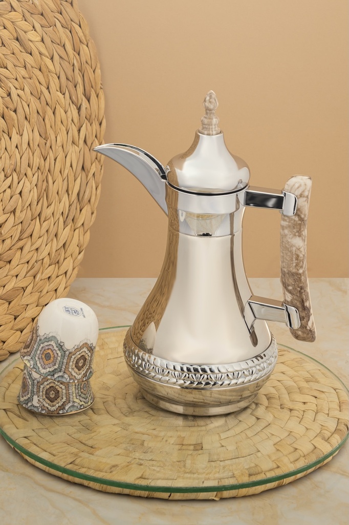 ترمس كيناز قهوة وشاي استيل من السيف / تصميم أنيق يناسب جميع الأذواق / مصنوع للحفاظ على حرارة المشروبات لساعات طويلة / مثالي للاستخدام اليومي في المنزل أو المكتب / متعدد الالوان والمقاسات - 1 لتر - كروم