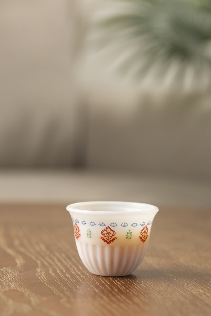 A set of Korean coffee cups from Al Saif, 12 pieces - small - third pattern