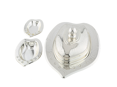 Dates (crystal) + Nawa plate from Al Saif / Ideal for presenting dates and nuts elegantly on special occasions / High-quality materials add a sophisticated touch to your table - Medium - Silver