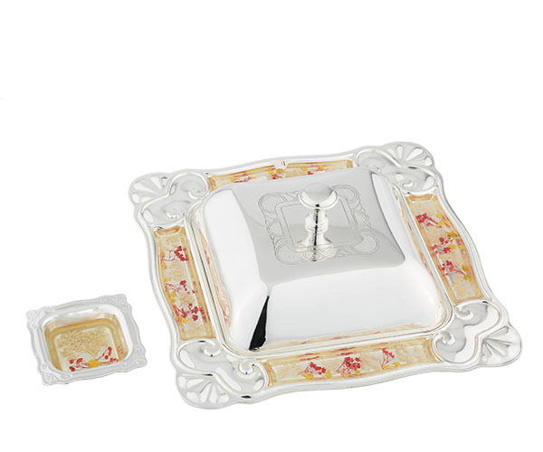 Dates and Nawa plate from Al Saif / Ideal for presenting dates and nuts elegantly on special occasions / High-quality materials add an elegant touch to your table - the second form