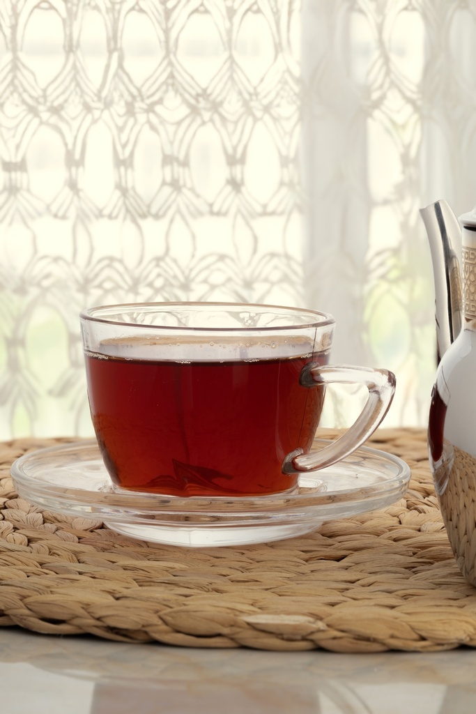 A set of tea cups and saucers, 12 pieces, from Al Saif, transparent